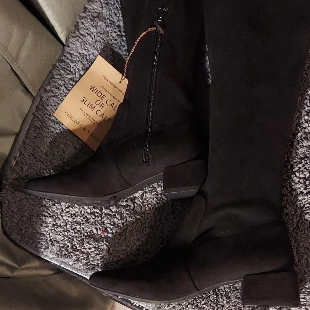 Chelsea & Violet Elegant Black Over the Knee Boots